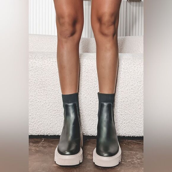 Dolce Vita Hoven H2O Boots Onyx Leather - Picture 2 of 12